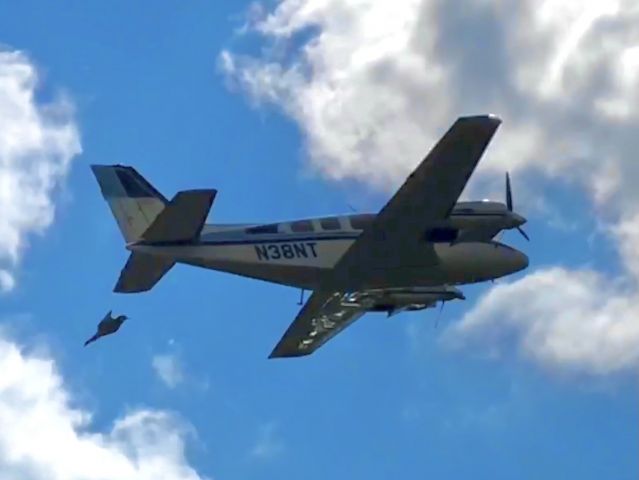 Beechcraft Baron (58) (N38NT)