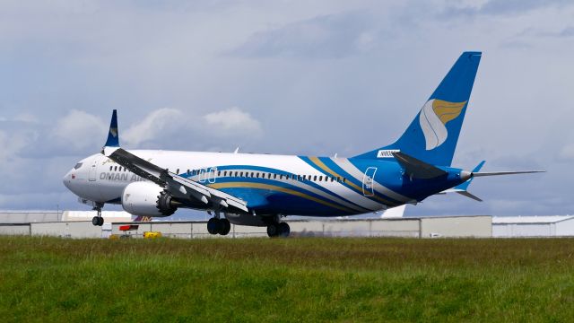 Boeing 737 MAX 8 (A4O-MF) - BOE932 makes a touch-n-go landing on Rwy 34L while doing pattern work on 5.6.20. (B737-8MAX / ln 7438 / cn 63358). The aircraft is using temporary reg #N1800B.