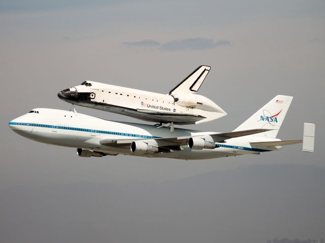 BOEING 747-100 (N905NA)