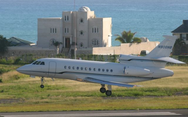 Dassault Falcon 7X (N900NB)