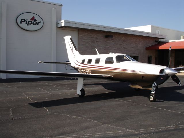 Piper Malibu Mirage (N6093E)