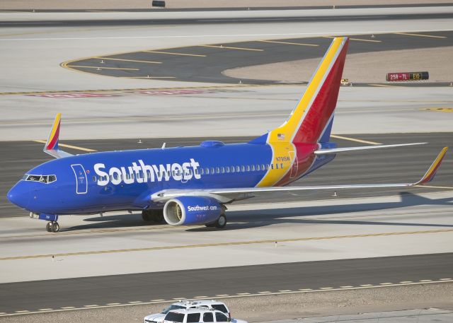 Boeing 737-700 (N791SW)