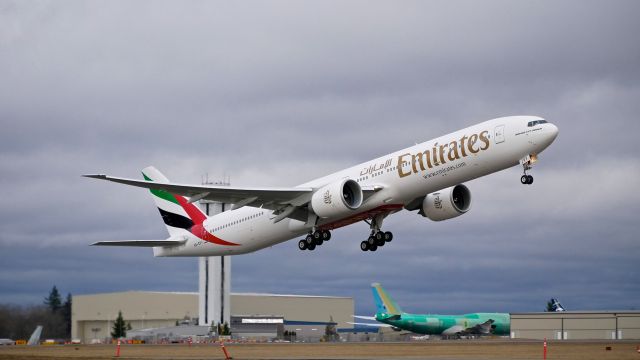 BOEING 777-300 (A6-EPY) - UAE7777 on rotation from Rwy 16R to begin its delivery flight to OMDB on 2.10.17 (ln 1465 / cn 42344).