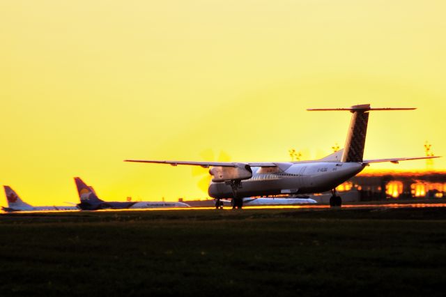 de Havilland Dash 8-400 (C-GLQQ)