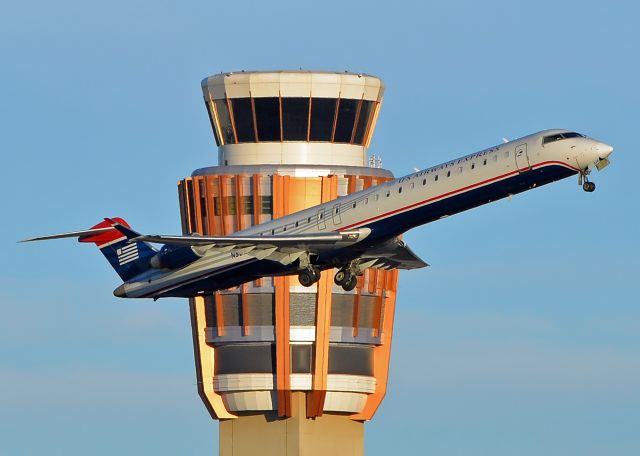 Canadair Regional Jet CRJ-900 (N326MS)