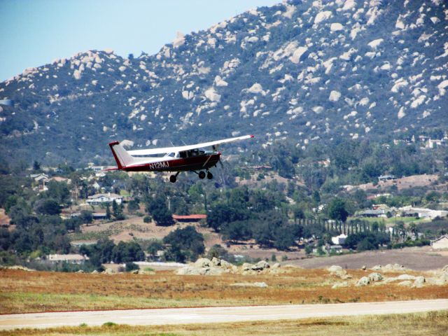 Cessna Skyhawk (N12MJ) - Taking off from RWY 9