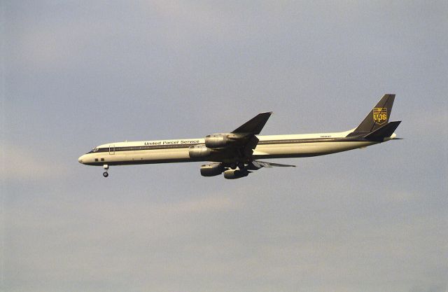 McDonnell Douglas DC-8-70 (N818UP) - Final Approach to Narita Intl Airport Rwy34 on 1988/09/18