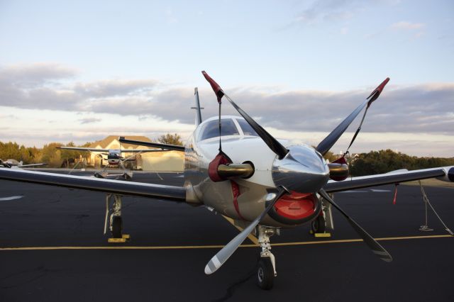 Socata TBM-700 (N512WH)