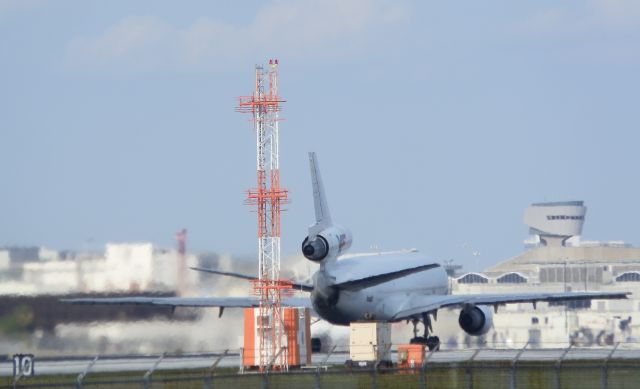 McDonnell Douglas DC-10 (C-GKFT)