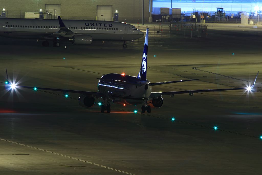 Boeing 737-900 (N306AS) - Just pushed back to head to SEA as AS611.