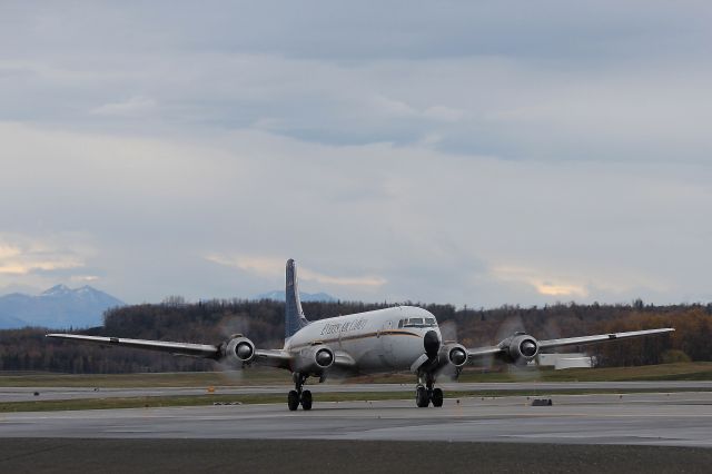 Douglas DC-6 (N151)