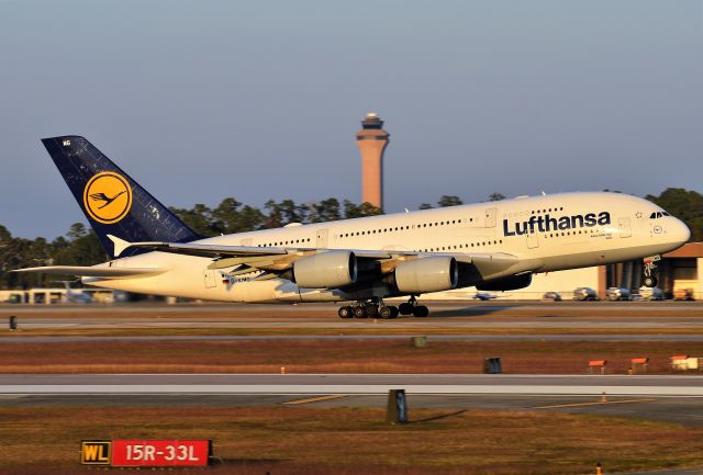 Airbus A380-800 (D-AIMG)