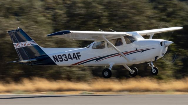 Cessna Skyhawk (N9344F)