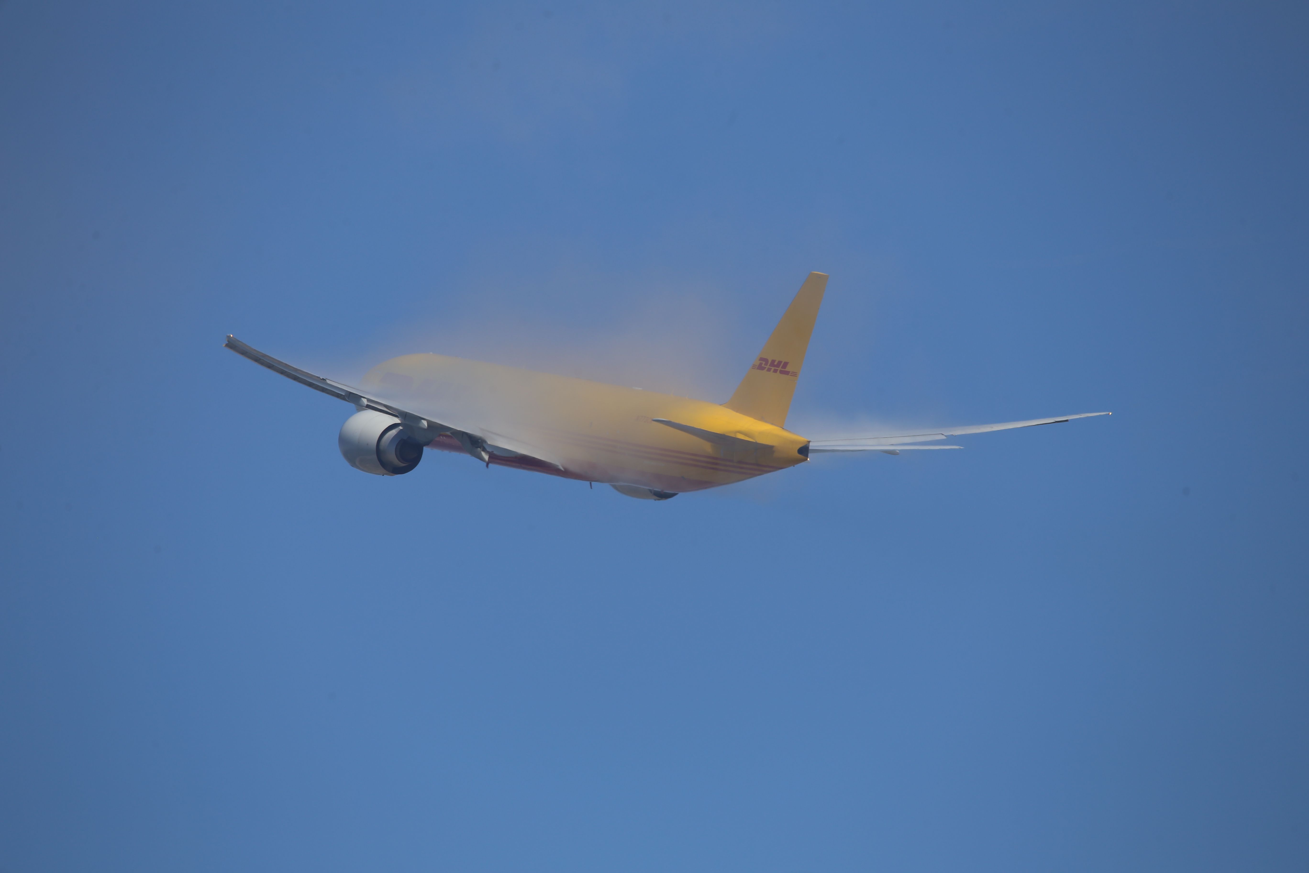 BOEING 777-200LR (N773CK)