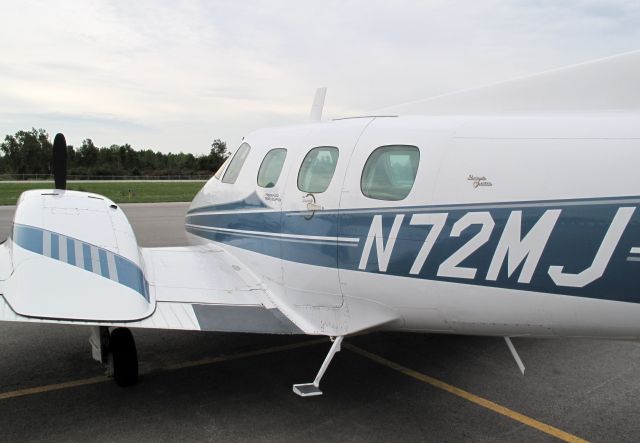 Beechcraft Duke (N72MJ) - Powerful, fast aircraft!