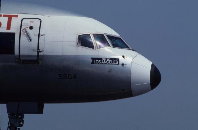 Boeing 757-200 (N5504) - at San Francisco Intl Airport on 1991/09/11