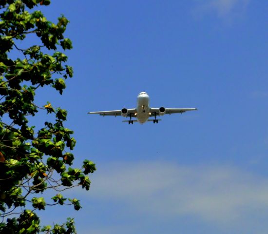Airbus A320 (PR-MYR)