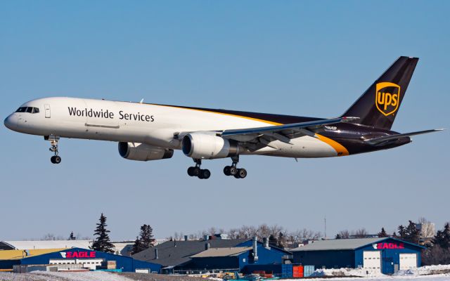 Boeing 757-200 (N464UP)