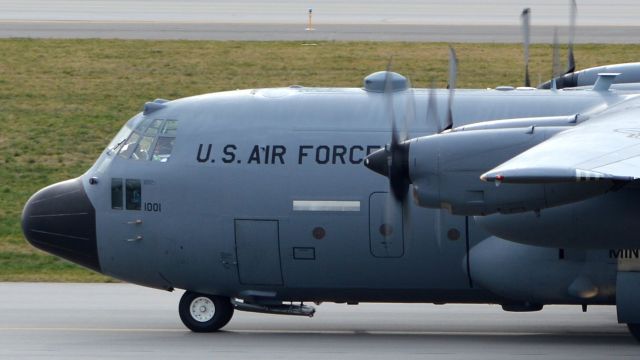 Lockheed C-130 Hercules (95-1001)