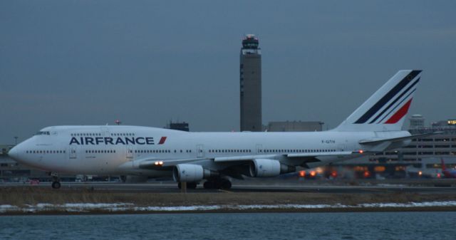 Boeing 747-400 (F-GITH)