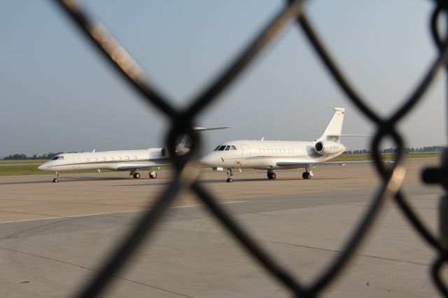 Dassault Falcon 2000 (D-BMVV) - BMW FLIGHT SERVICE