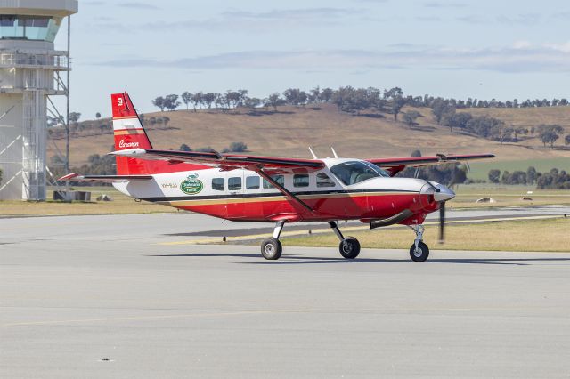 Cessna Caravan (VH-SJJ) - Stahmann Farms (VH-SJJ) Cessna 208 Caravan at Wagga Wagga Airport