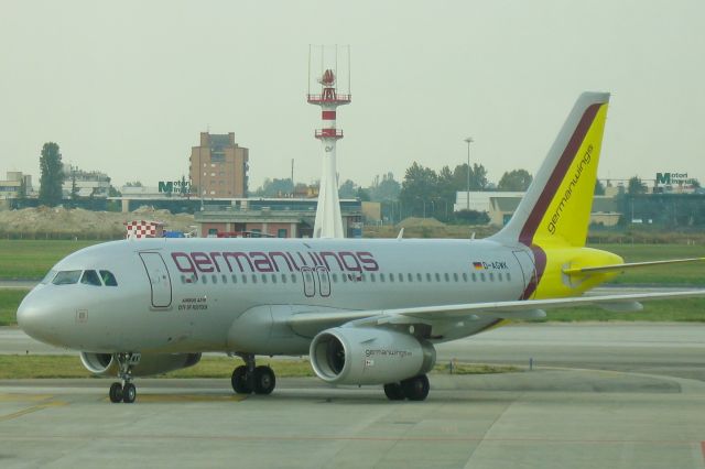 Airbus A319 (D-AGWK) - Germanwings Airbus A319-132 D-AGWK in Bologna