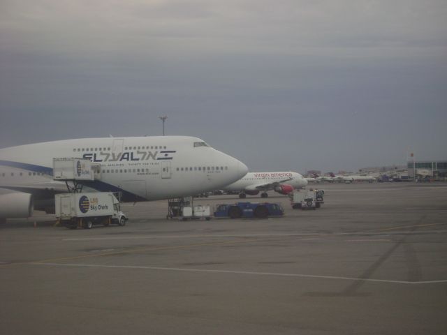 Boeing 747-200 (4X-ELC)