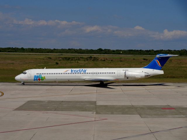 McDonnell Douglas MD-80 (P4-MDD)