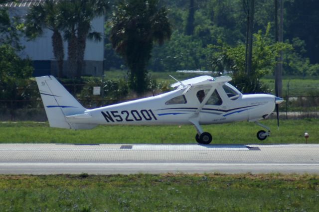 Cessna Skycatcher (N52001)