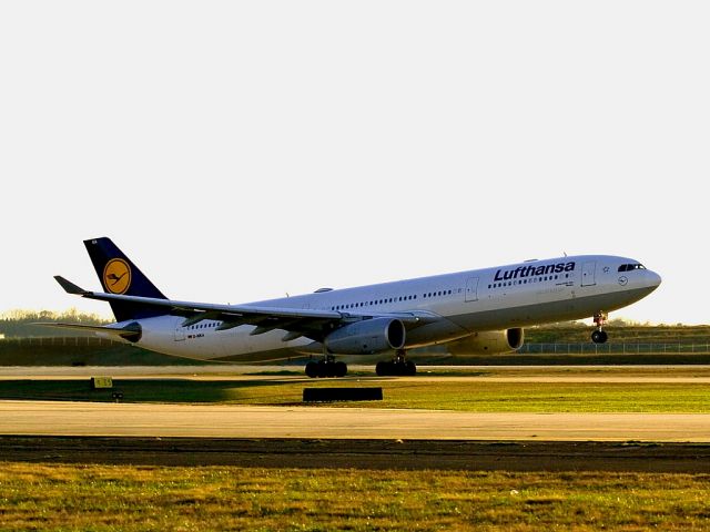 Airbus A330-300 (D-AIKA) - A late afternoon takeoff for Lufthansa flight DLH429, an 8 hour non-stop trip from Charlotte to Munich, Germany. This Airbus 330-300 named "Minden" is just breaking ground from runway 36L, Charlotte, North Carolina USA.