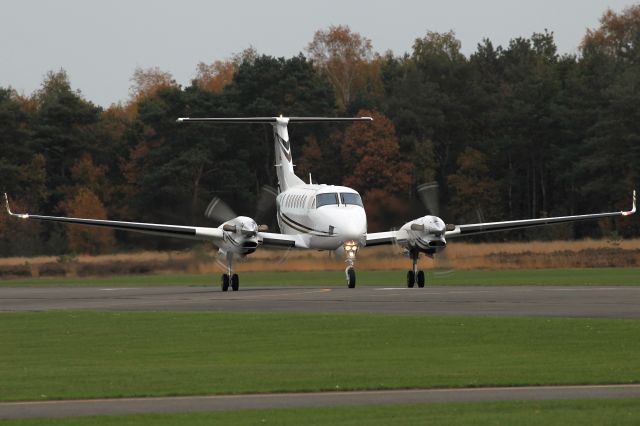 Beechcraft Super King Air 350 (OO-GMJ) - Air Service Liege (Belgium).