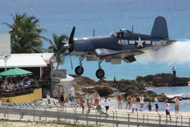 VOUGHT-SIKORSKY V-166 Corsair (N209TW)