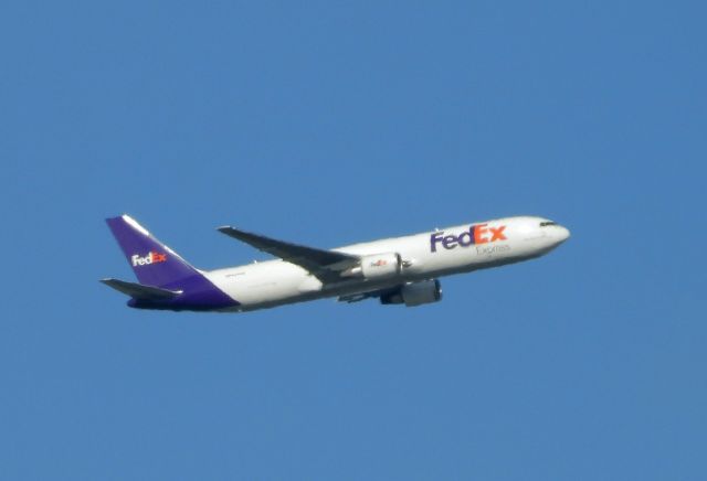 BOEING 767-300 (N723) - Downwind near CARSON CITY, NV, USA