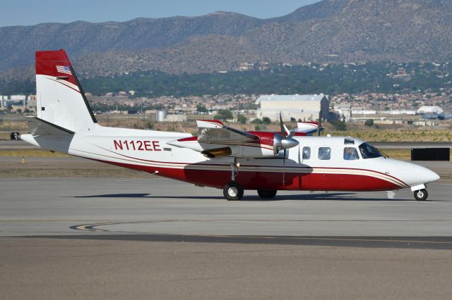 Rockwell Turbo Commander 690 (N112EE)