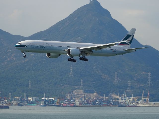 BOEING 777-300ER (B-KPT)