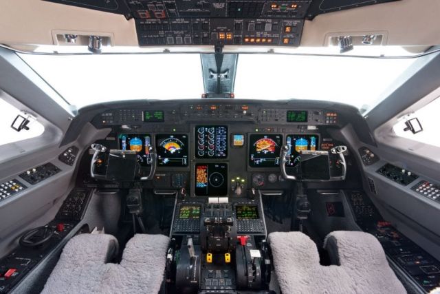 Gulfstream Aerospace Gulfstream IV (N226RS) - Cockpit picture of N226RS