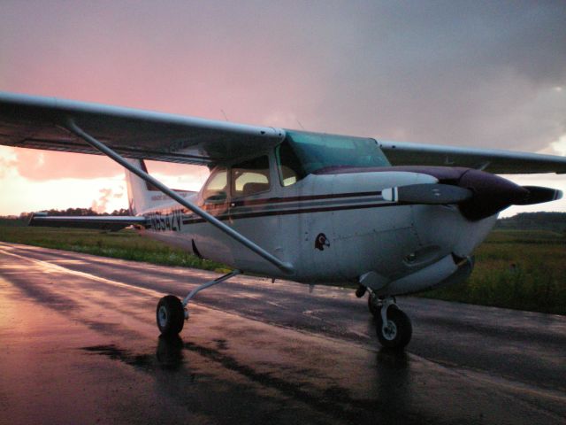 Cessna Skyhawk (N6542V) - Fairmont State University