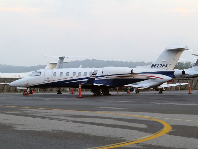 Canadair Challenger (N622FX)