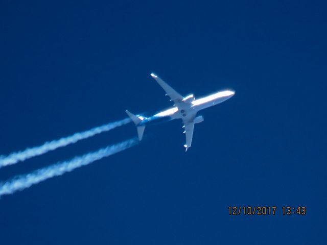 Boeing 737-900 (N272AK)