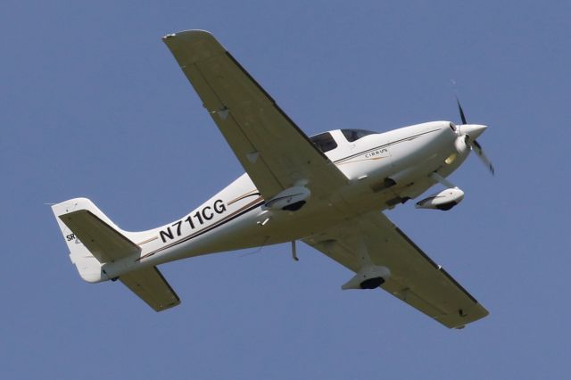 Cirrus SR-22 (N711CG)