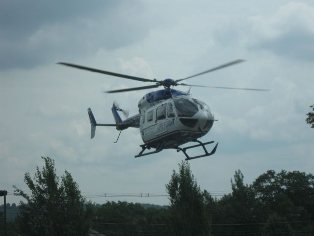 KAWASAKI EC-145 (N145LF) - Lift off.