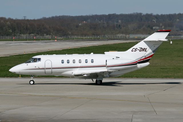 Hawker 800 (CS-DRL)