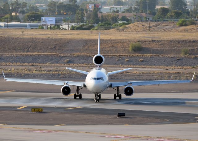 Boeing MD-11 (N528FE)