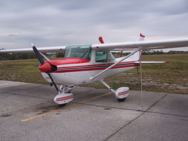 Cessna 152 (N4919P)