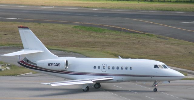 Dassault Falcon 2000 (N210QS)