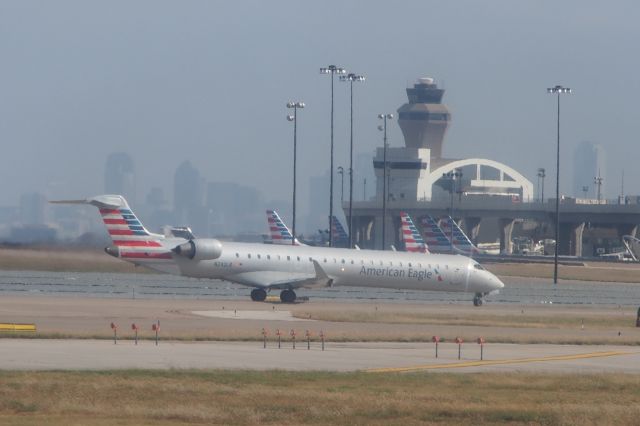 Embraer ERJ-145 (N242LR)