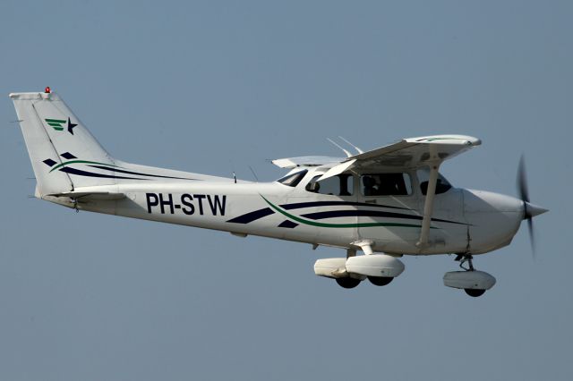 Cessna Skyhawk (PH-STW)