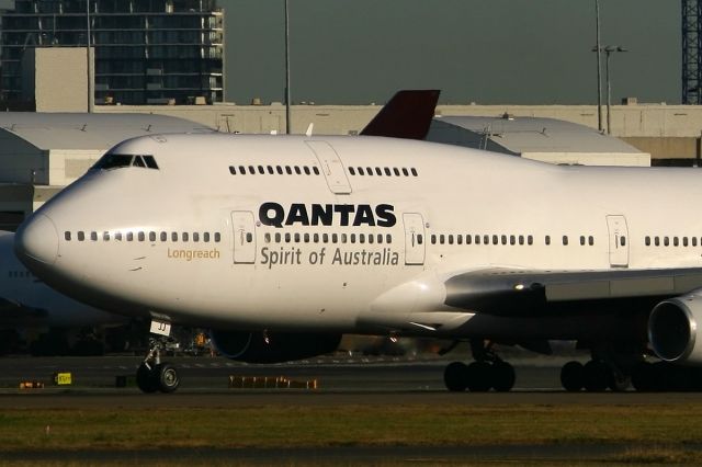 Boeing 747-400 (VH-OJJ)