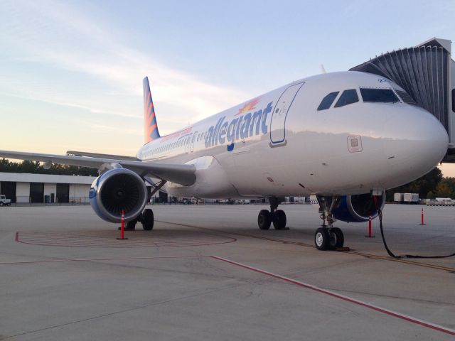 Airbus A320 (N223NV)